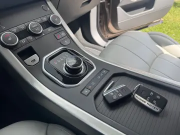 Land-Rover Range-Rover-Evoque