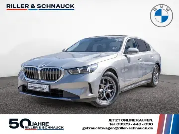 BMW 520d xDrive STANDHZ SITZBELÜFTUNG LED PANO 360