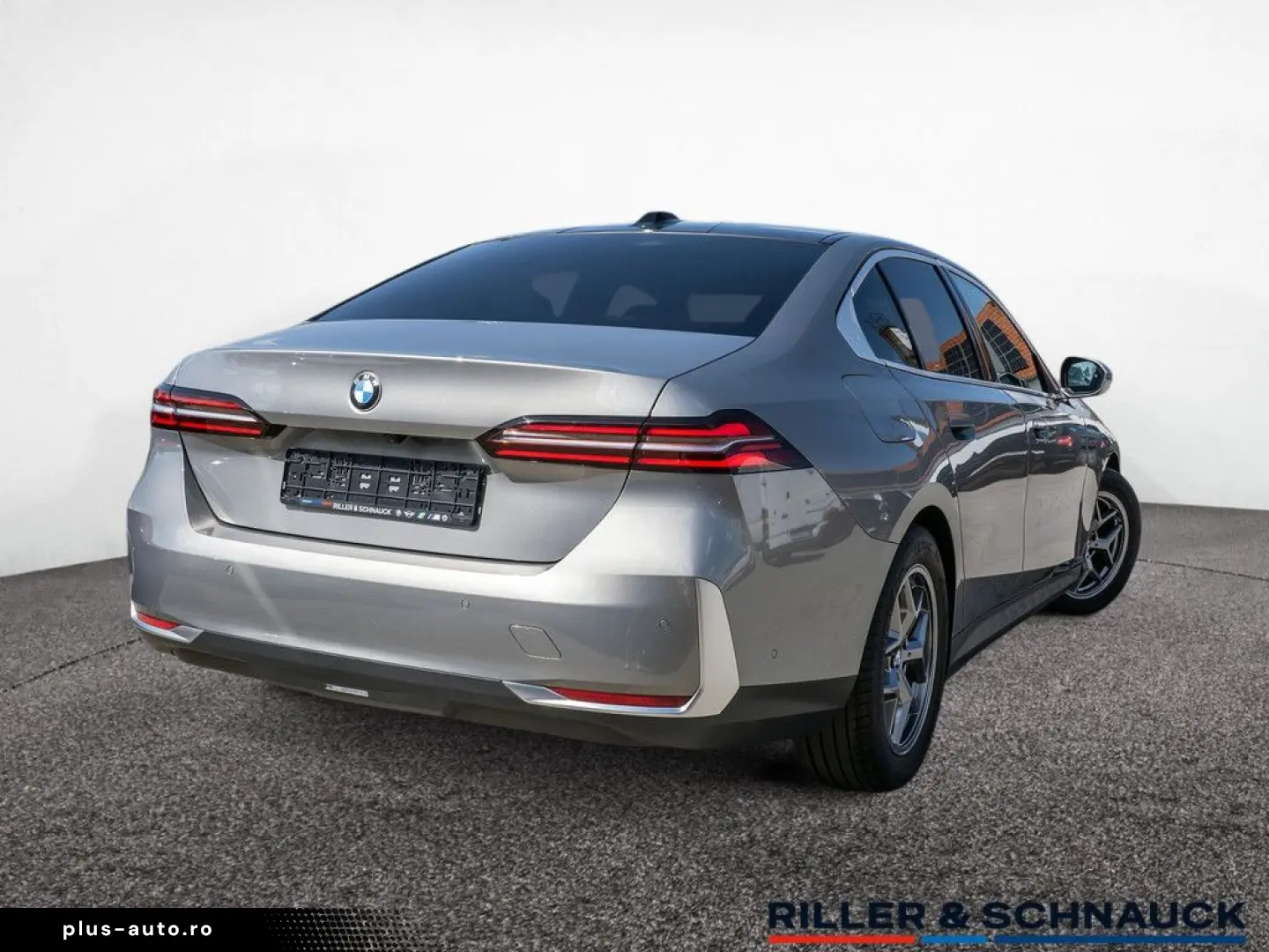 BMW 520d xDrive STANDHZ SITZBELÜFTUNG LED PANO 360