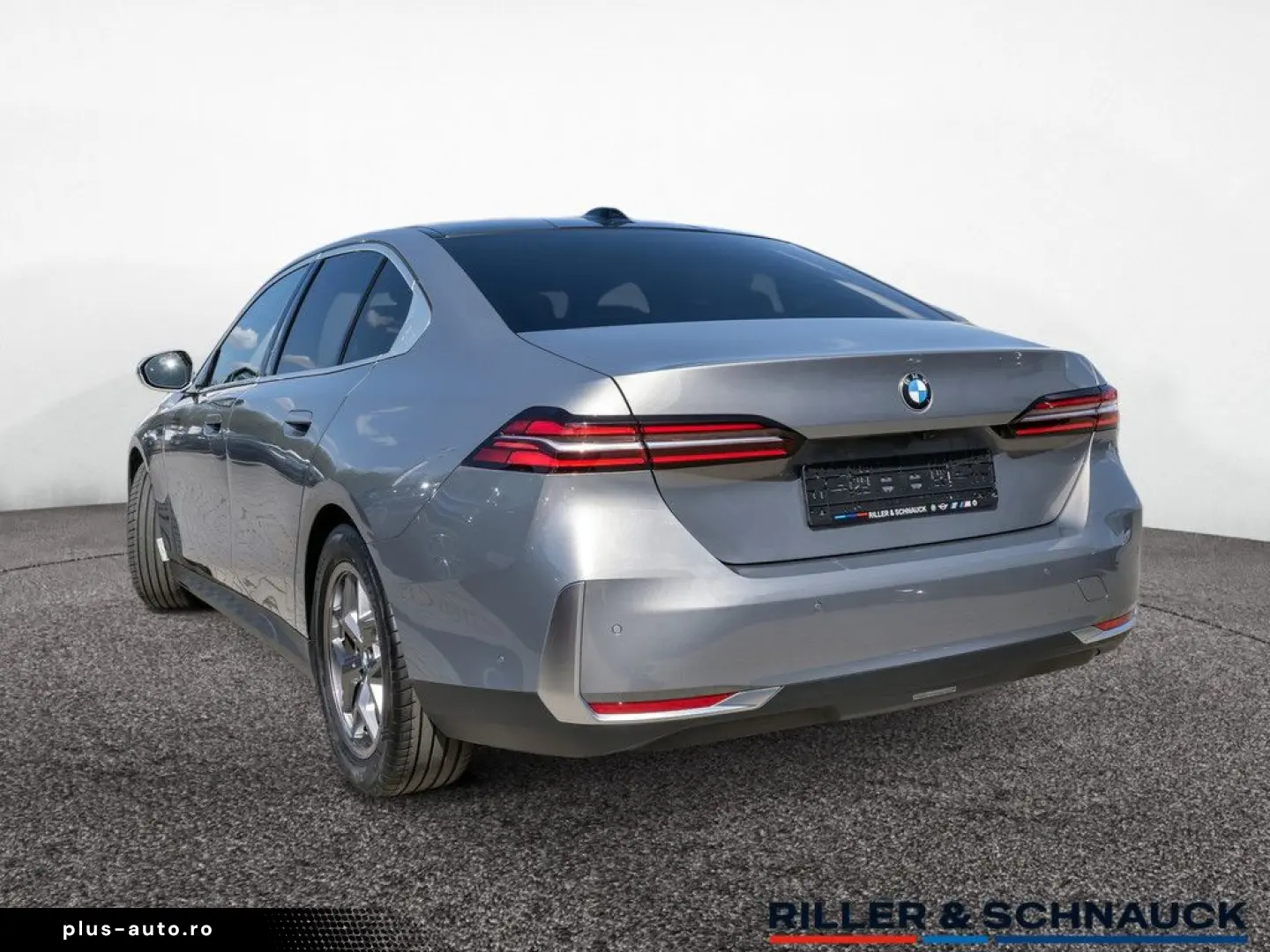 BMW 520d xDrive STANDHZ SITZBELÜFTUNG LED PANO 360