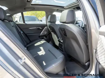 BMW 520d xDrive STANDHZ SITZBELÜFTUNG LED PANO 360