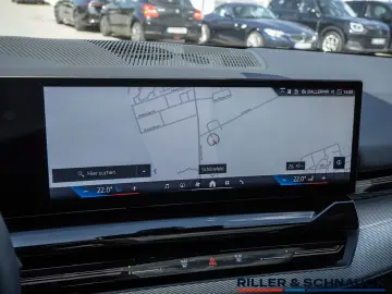BMW 520d xDrive STANDHZ SITZBELÜFTUNG LED PANO 360
