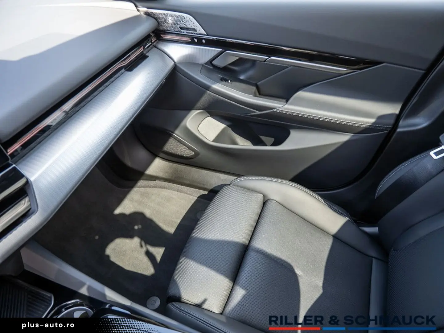 BMW 520d xDrive STANDHZ SITZBELÜFTUNG LED PANO 360