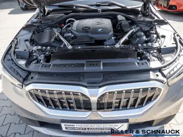 BMW 520d xDrive STANDHZ SITZBELÜFTUNG LED PANO 360