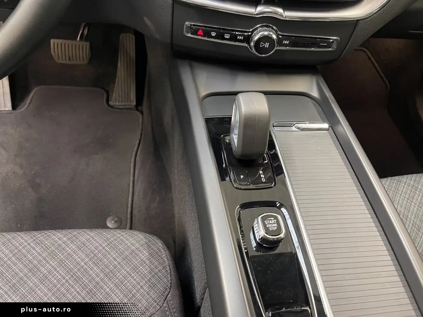 Volvo XC60 B4 (Diesel) Momentum Pro AUT