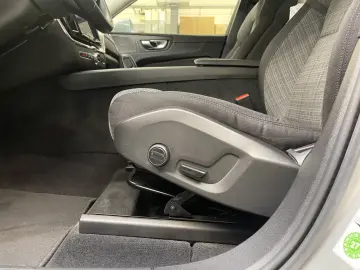 Volvo XC60 B4 (Diesel) Momentum Pro AUT