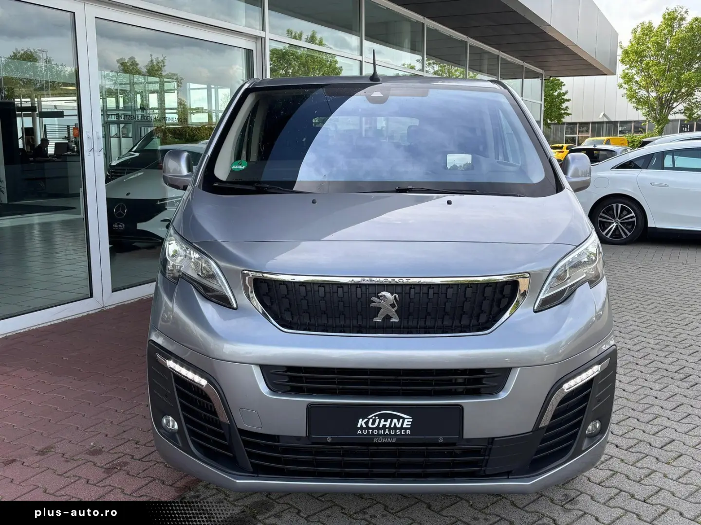 PEUGEOT Traveller Business L3 9-Sitze Head-up