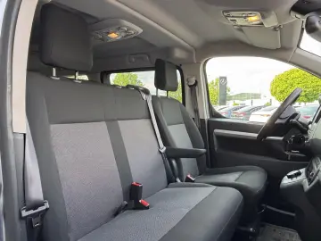 PEUGEOT Traveller Business L3 9-Sitze Head-up