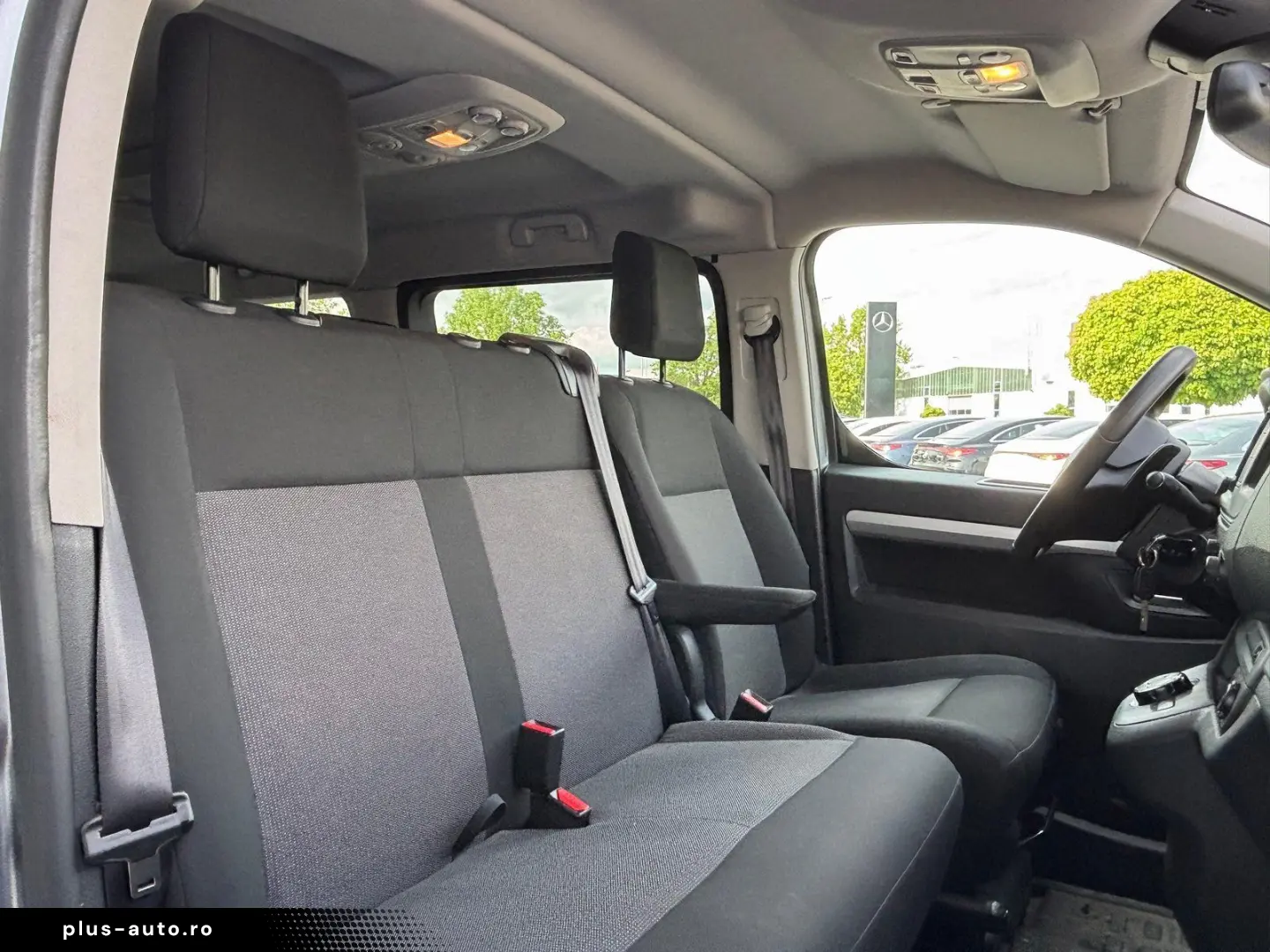PEUGEOT Traveller Business L3 9-Sitze Head-up
