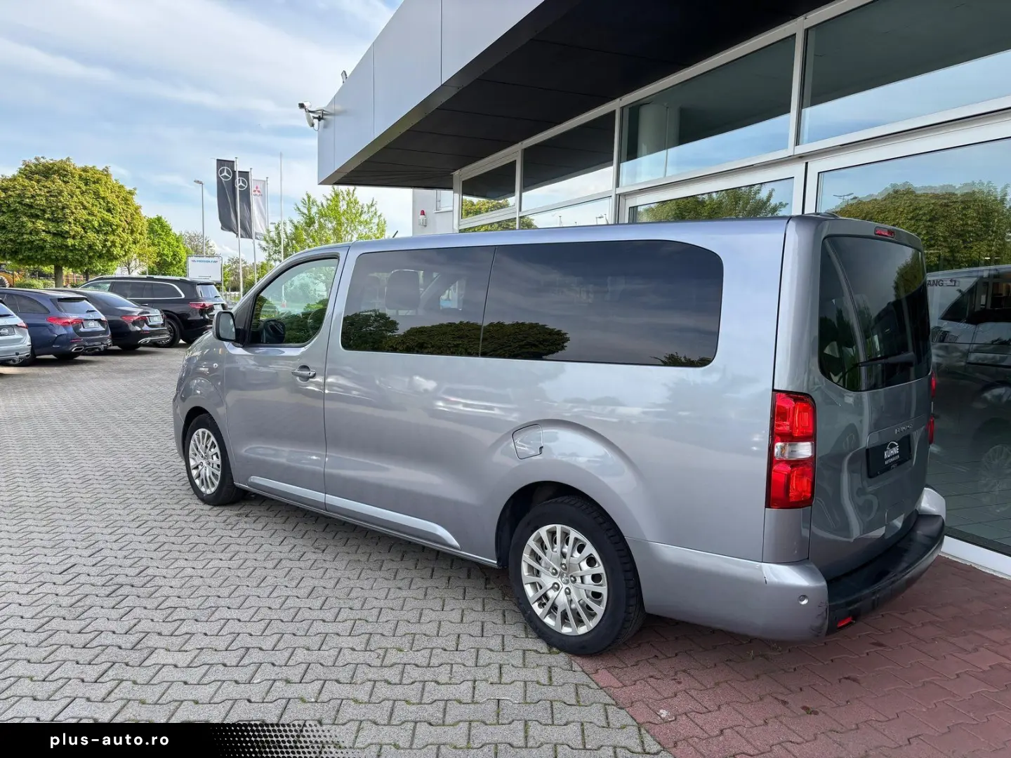 PEUGEOT Traveller Business L3 9-Sitze Head-up