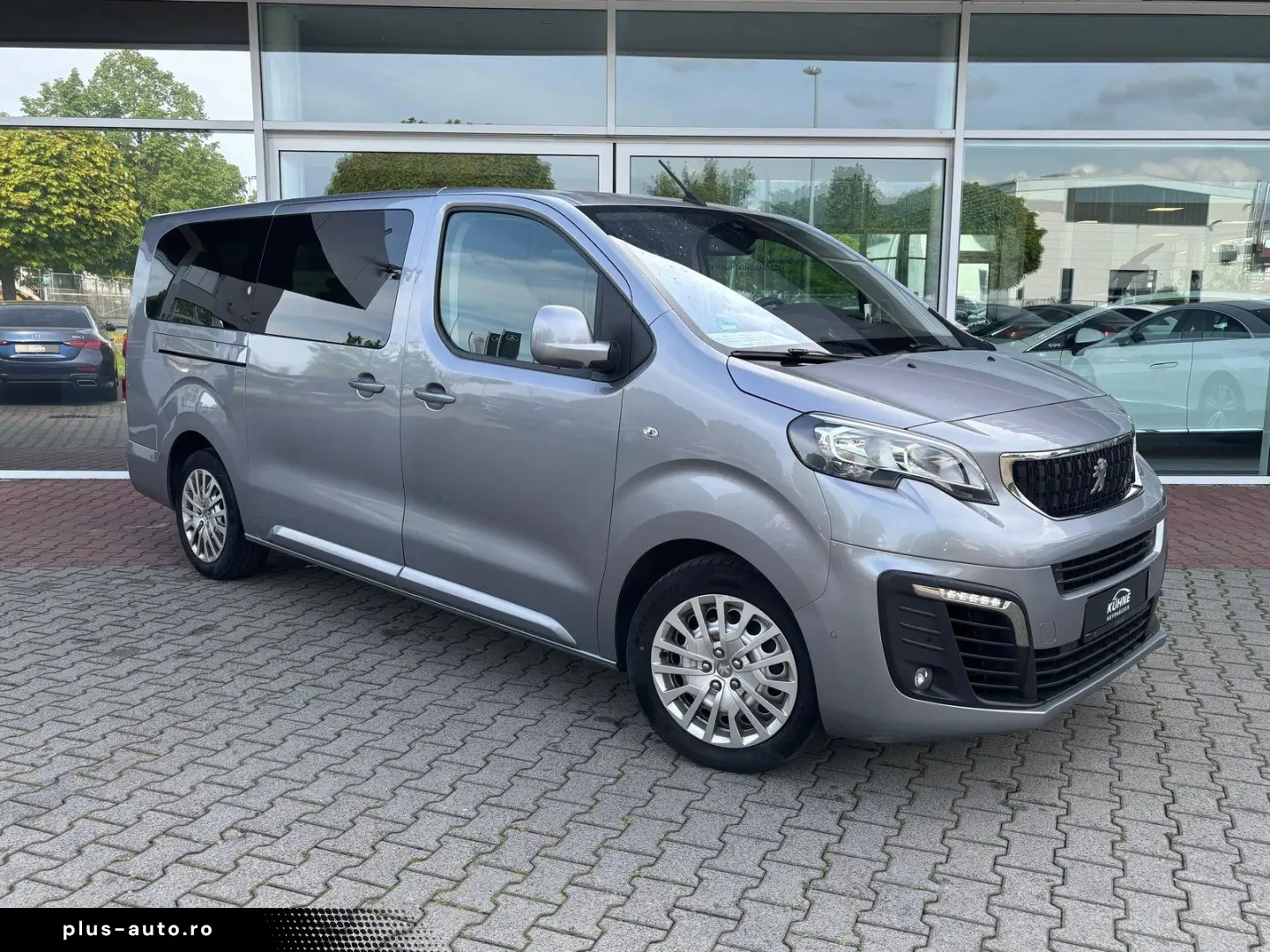PEUGEOT Traveller Business L3 9-Sitze Head-up
