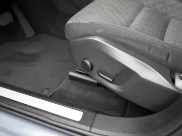 Volvo XC60 B4 Core aus 1.Hand KAMERA NAVI