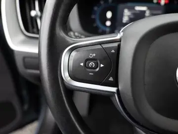 Volvo XC60 B4 Core aus 1.Hand KAMERA NAVI