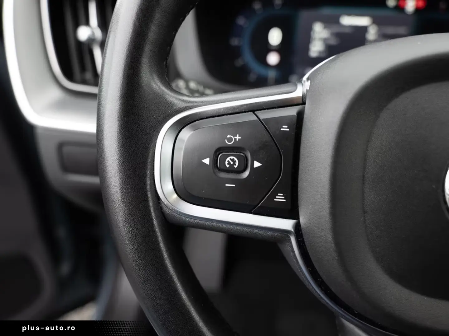 Volvo XC60 B4 Core aus 1.Hand KAMERA NAVI