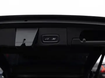 Volvo XC60 B4 Core aus 1.Hand KAMERA NAVI