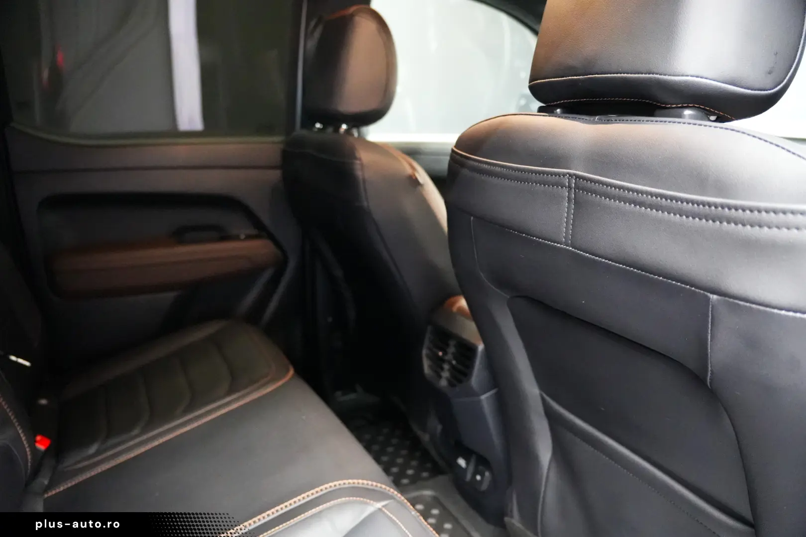 VOLKSWAGEN AMAROK 3.0d AT