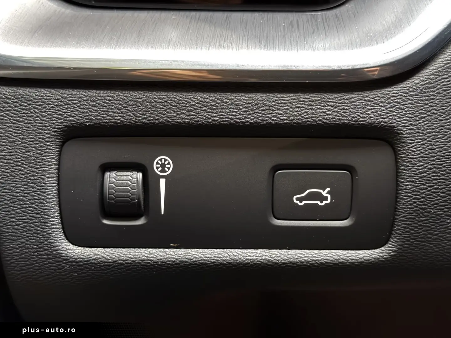 Volvo XC60 Momentum Pro H&K KAMERA NAVI