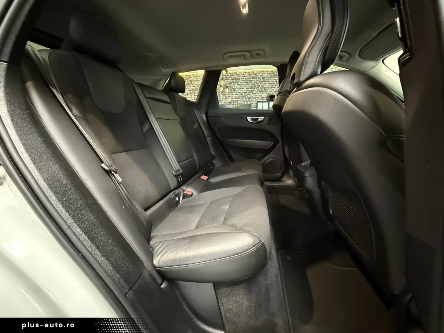 Volvo XC60 Momentum Pro H&K KAMERA NAVI