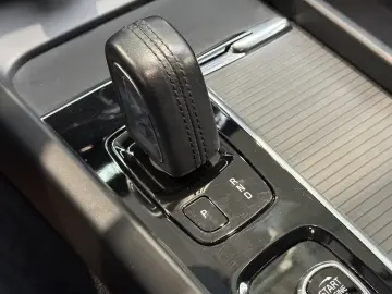 Volvo XC60 Momentum Pro H&K KAMERA NAVI
