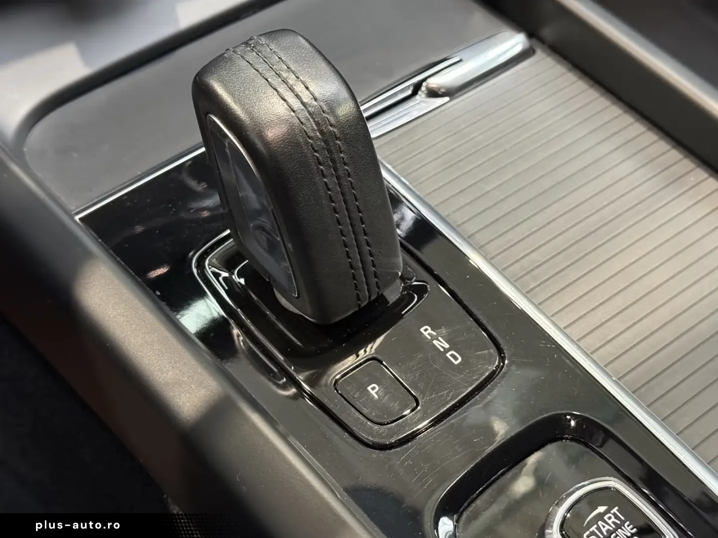 Volvo XC60 Momentum Pro H&K KAMERA NAVI