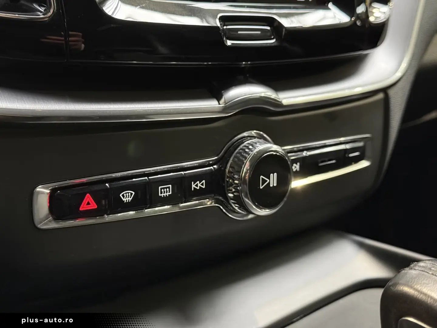 Volvo XC60 Momentum Pro H&K KAMERA NAVI