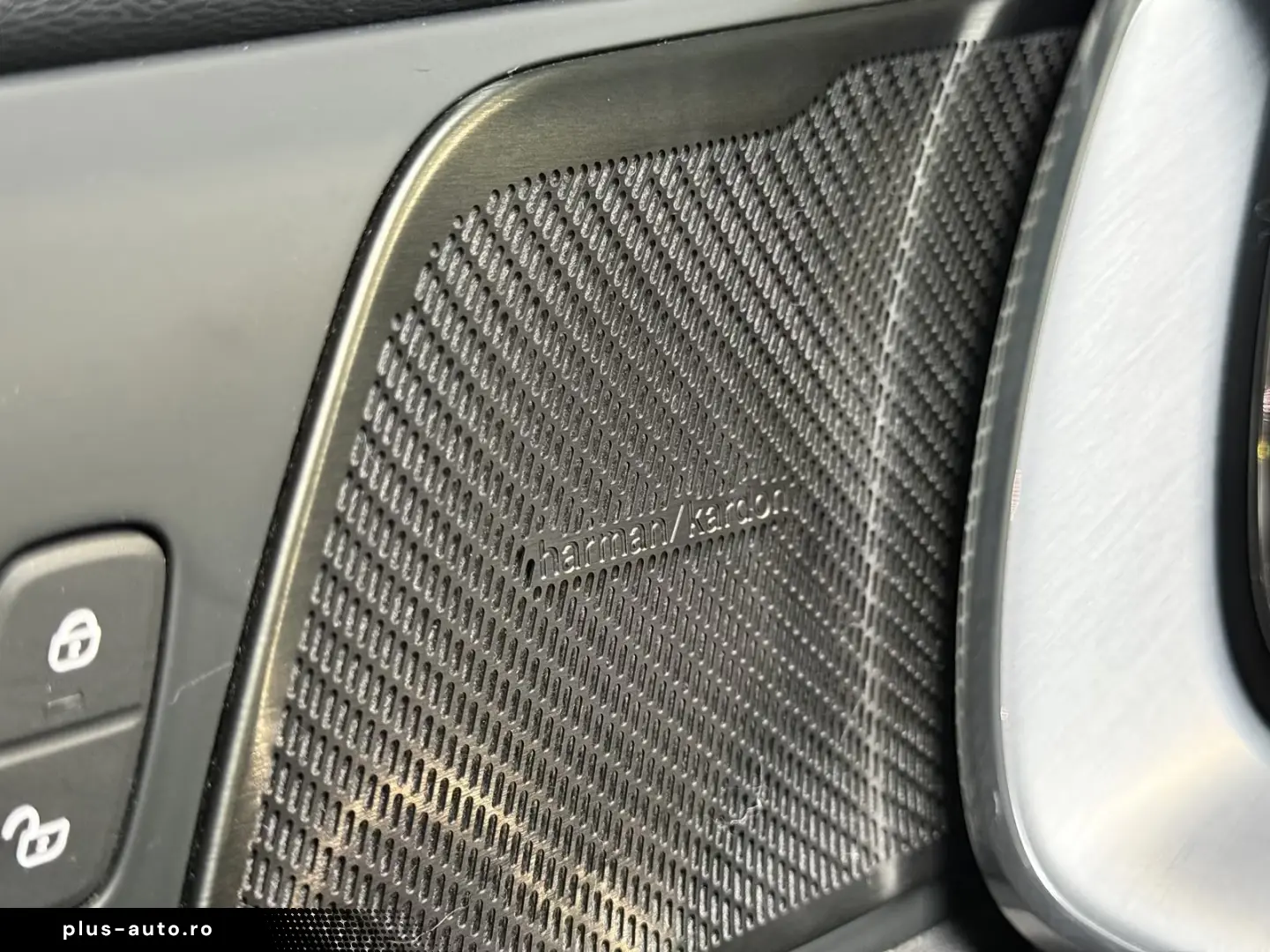 Volvo XC60 Momentum Pro H&K KAMERA NAVI