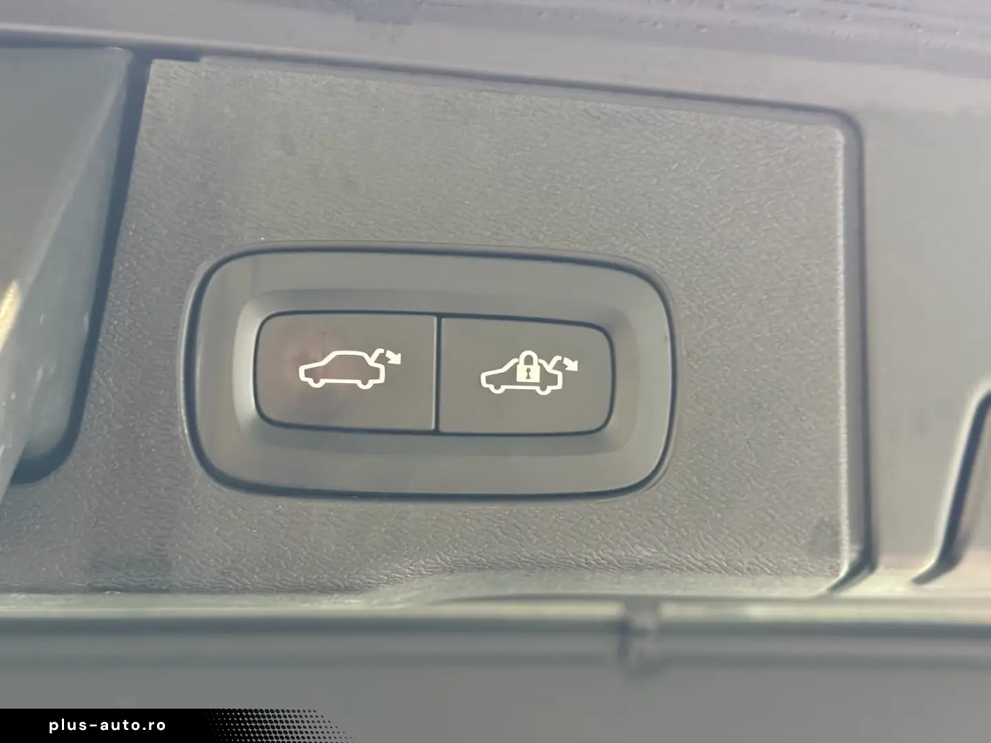 Volvo XC60 Momentum Pro H&K KAMERA NAVI