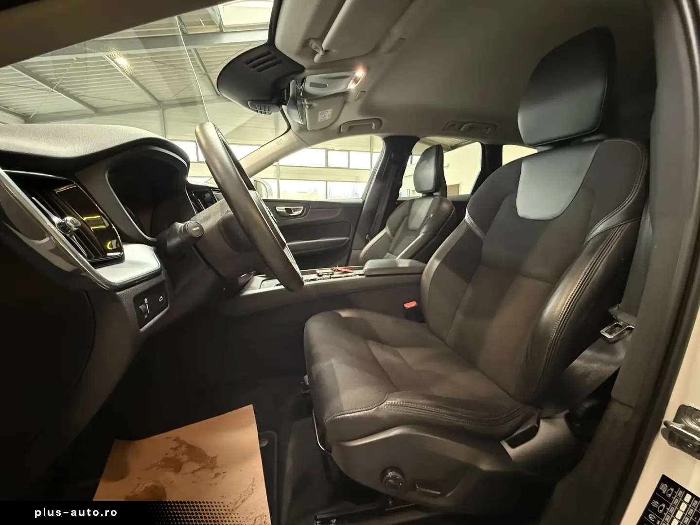 Volvo XC60 Momentum Pro H&K KAMERA NAVI