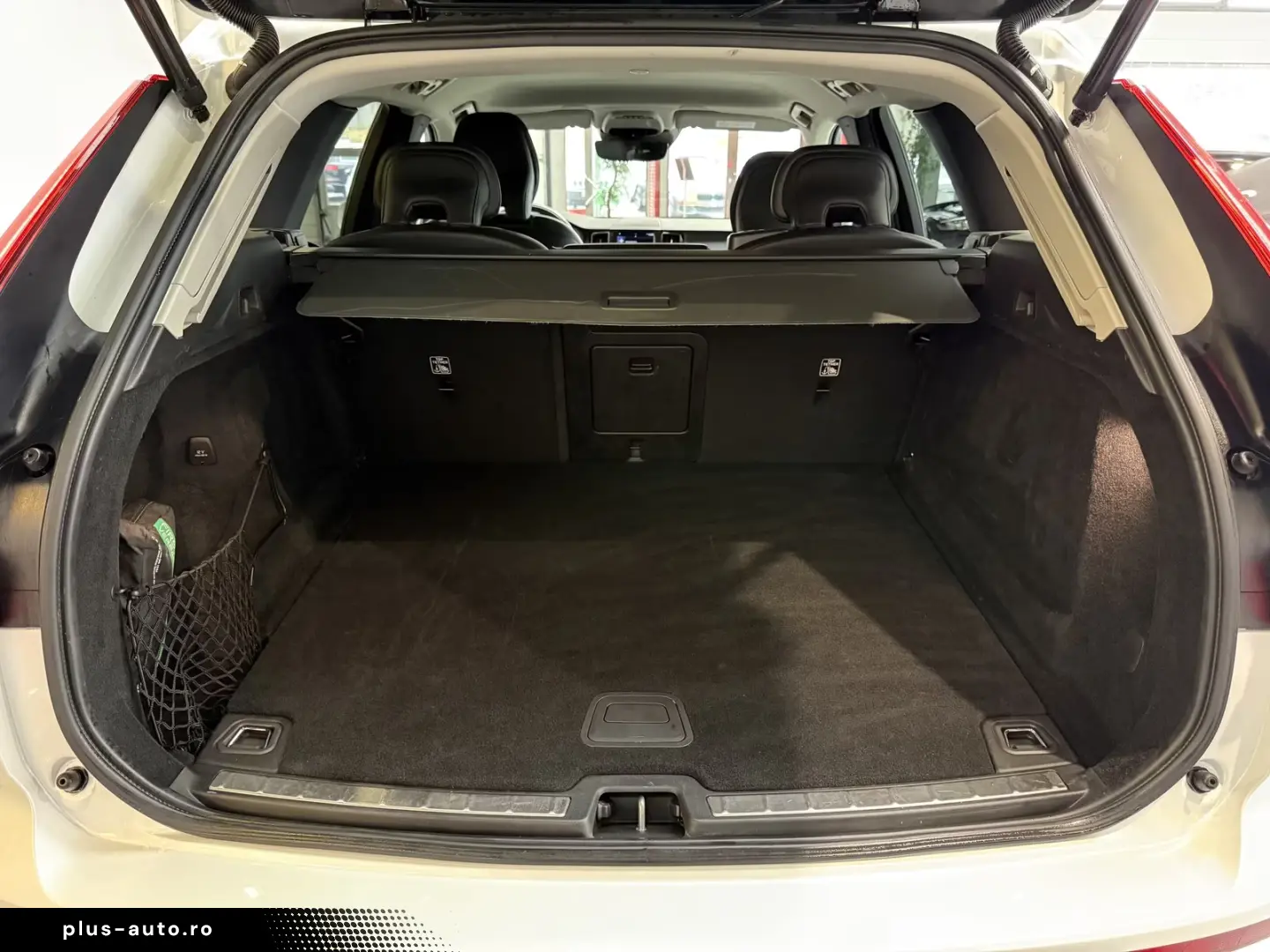 Volvo XC60 Momentum Pro H&K KAMERA NAVI