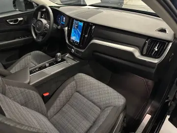 Volvo XC60 Core  19Zoll AHK Winter-Paket