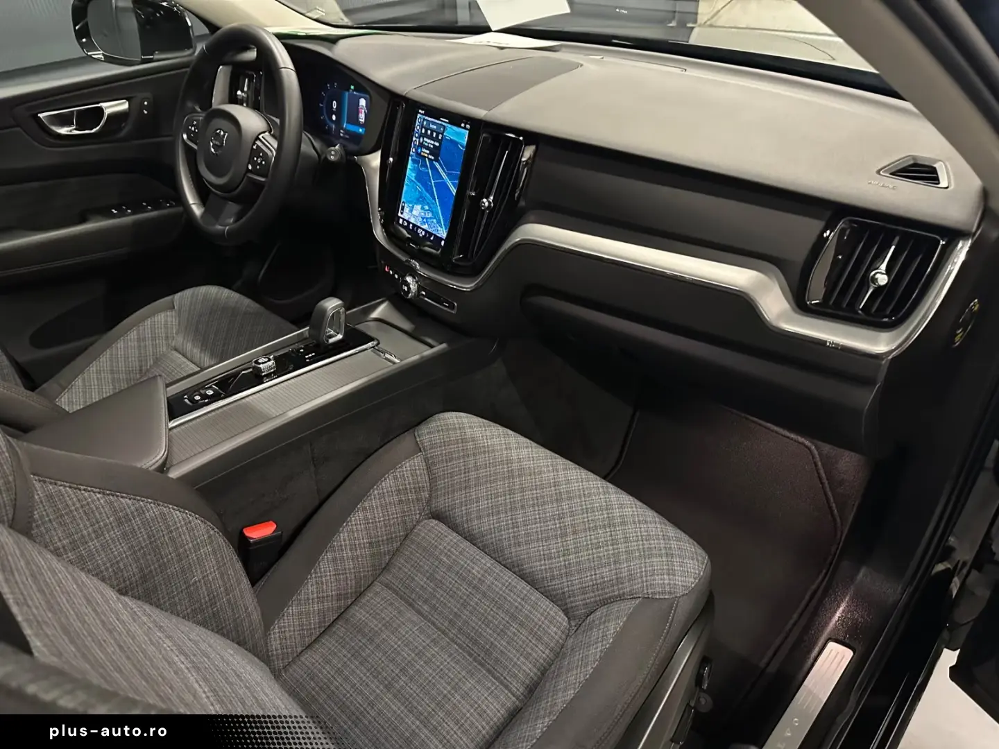 Volvo XC60 Core  19Zoll AHK Winter-Paket