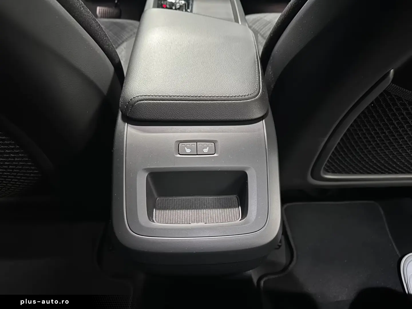 Volvo XC60 Core  19Zoll AHK Winter-Paket