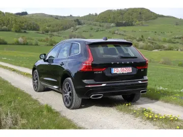 Volvo XC60 B4 AWD Inscription PDC RFK V-LED
