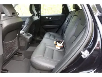 Volvo XC60 B4 AWD Inscription PDC RFK V-LED