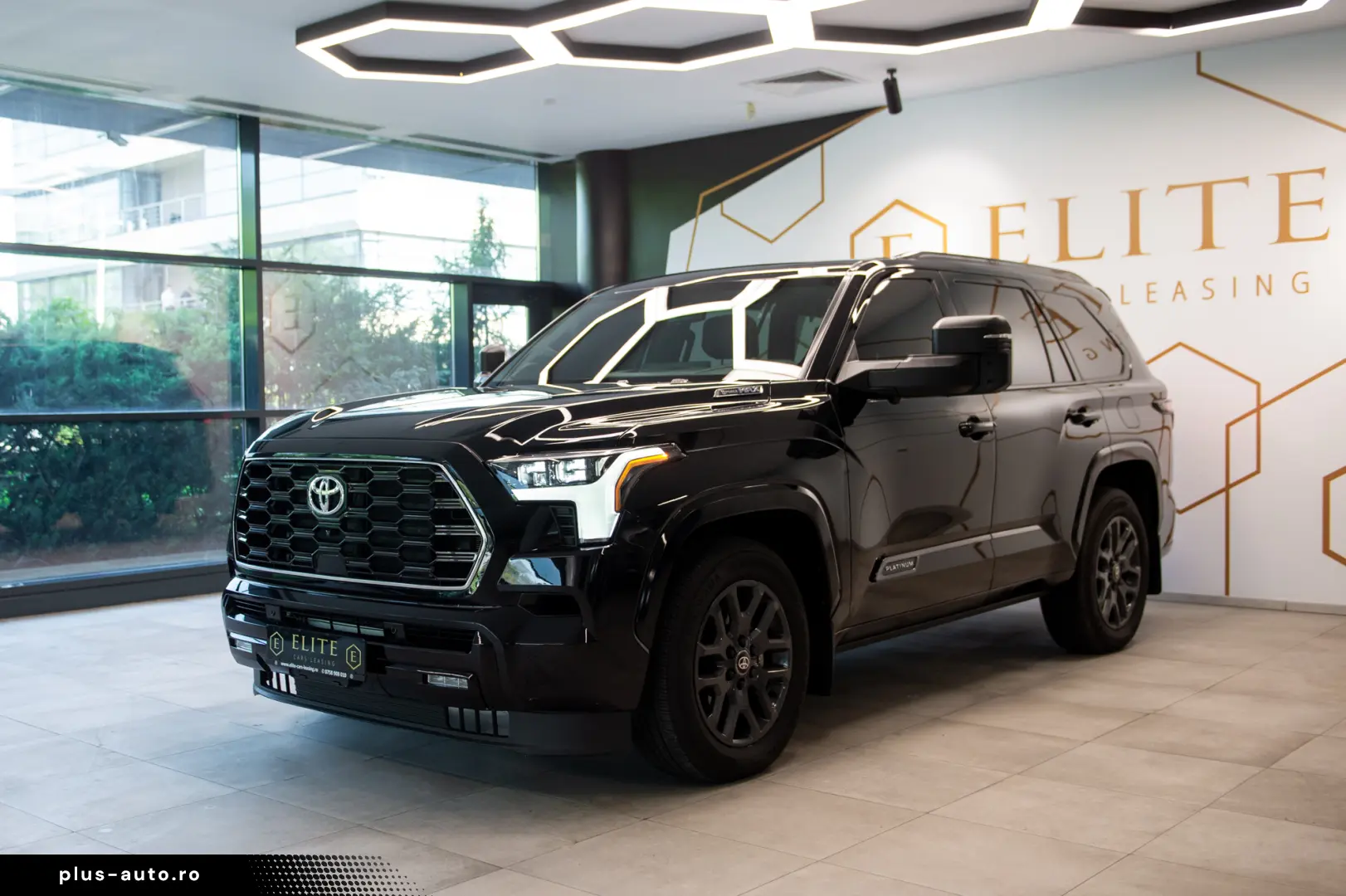 Toyota Sequoia Platinum 3.5 V6 i-FORCE MAX Hybrid 4WD ECT-i