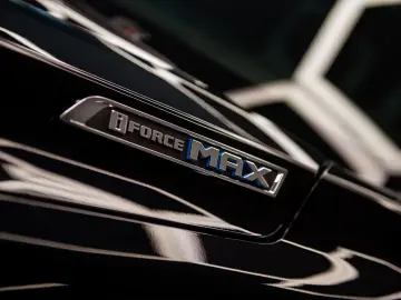 Toyota Sequoia Platinum 3.5 V6 i-FORCE MAX Hybrid 4WD ECT-i