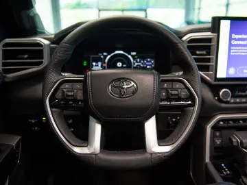 Toyota Sequoia Platinum 3.5 V6 i-FORCE MAX Hybrid 4WD ECT-i