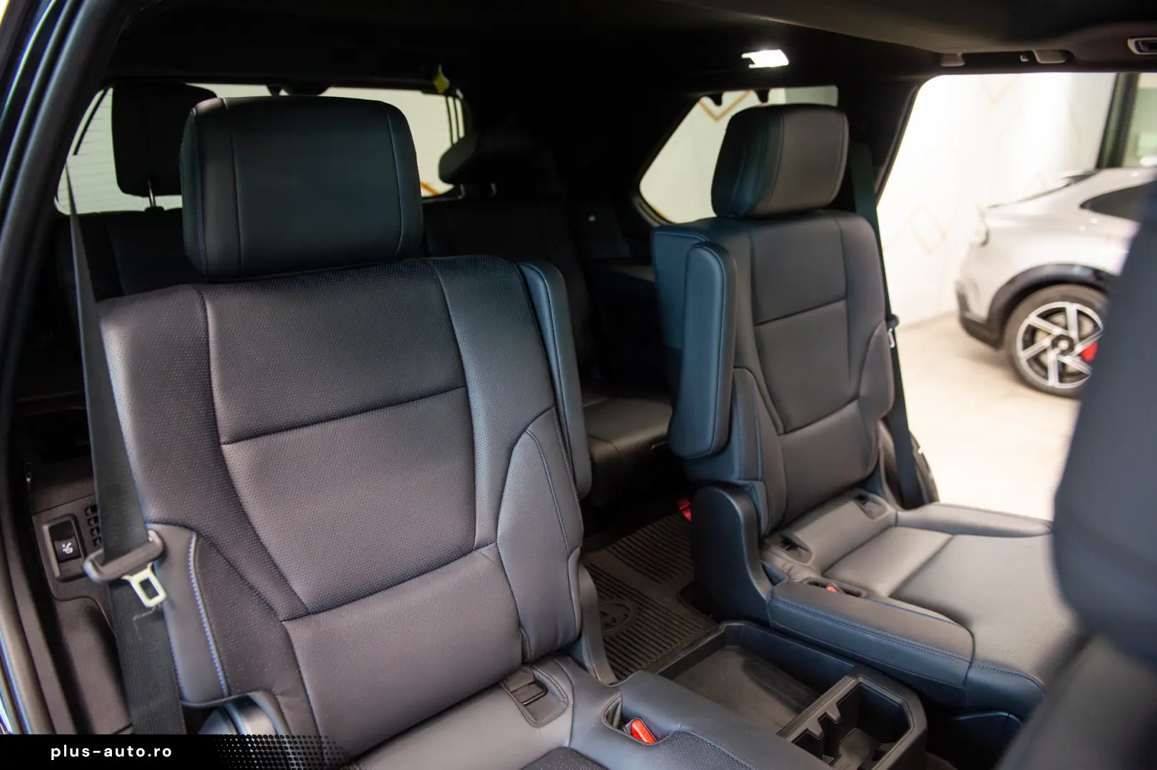 Toyota Sequoia Platinum 3.5 V6 i-FORCE MAX Hybrid 4WD ECT-i