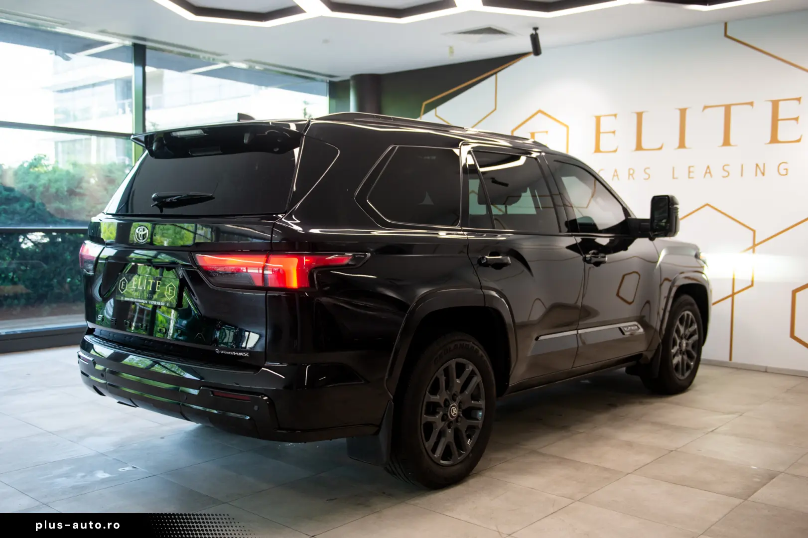 Toyota Sequoia Platinum 3.5 V6 i-FORCE MAX Hybrid 4WD ECT-i
