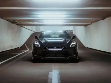 Nissan GT-R T-SPEC 1 of 1 EU-SPEC Midnight Purple