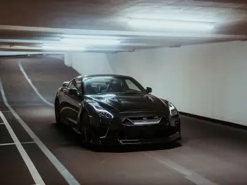Nissan GT-R T-SPEC 1 of 1 EU-SPEC Midnight Purple