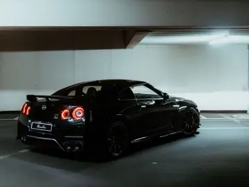 Nissan GT-R T-SPEC 1 of 1 EU-SPEC Midnight Purple