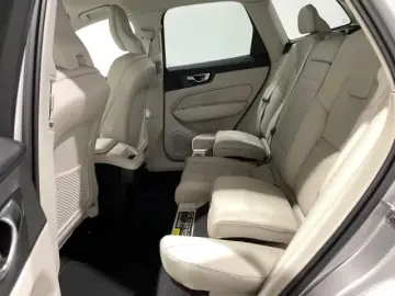 Volvo XC60 B4 Diesel Momentum Pro Automatik