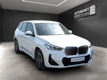 BMW iX1 30 xDrive M Sport LED Navi  Alcantara 18 DAB