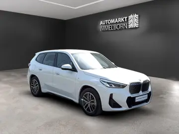 BMW iX1 30 xDrive M Sport LED Navi  Alcantara 18 DAB