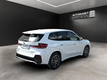 BMW iX1 30 xDrive M Sport LED Navi  Alcantara 18 DAB