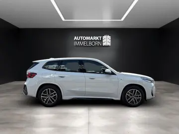 BMW iX1 30 xDrive M Sport LED Navi  Alcantara 18 DAB