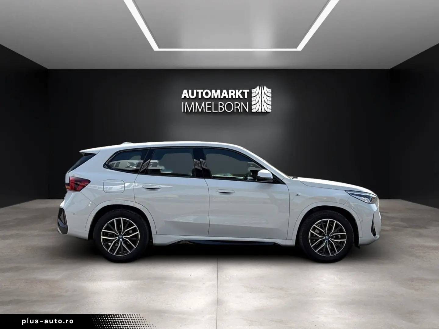 BMW iX1 30 xDrive M Sport LED Navi  Alcantara 18 DAB