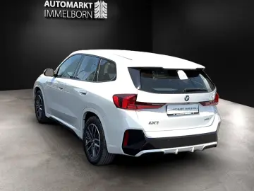 BMW iX1 30 xDrive M Sport LED Navi  Alcantara 18 DAB