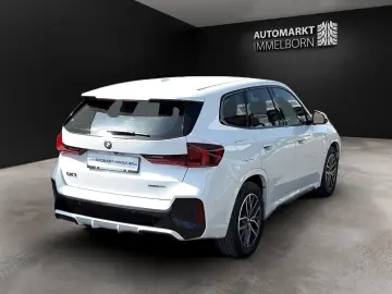 BMW iX1 30 xDrive M Sport LED Navi  Alcantara 18 DAB